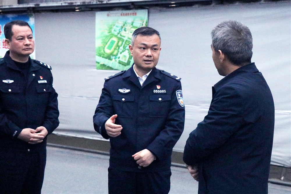 夏得湧副市長蒞臨市職教中心調(diào)研學(xué)校安全工作